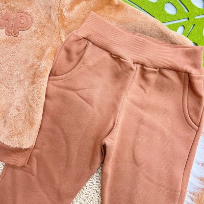 Conj. Casaco de Pelinho Camp com Capuz e Calça de Moletom - Caramelo